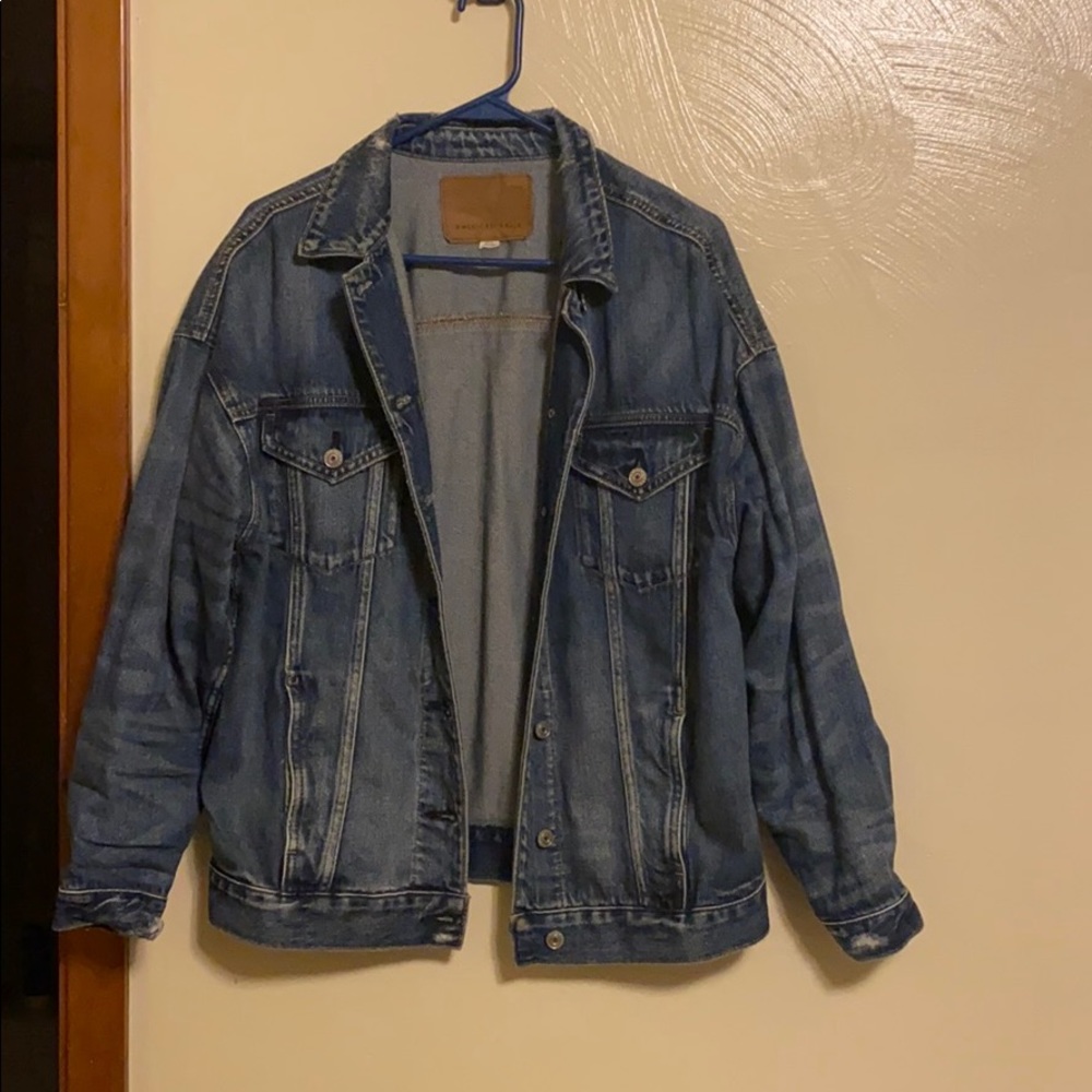 AE Women’s Boyfriend Jean Jacket